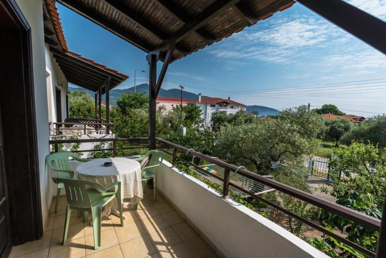 Olive Studios And Apartments Скала Потамияс Екстериор снимка